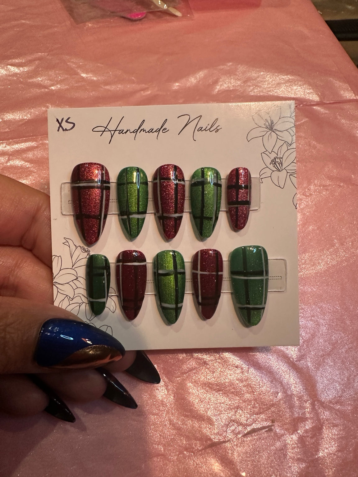 Christmas plaid red green press-on nails